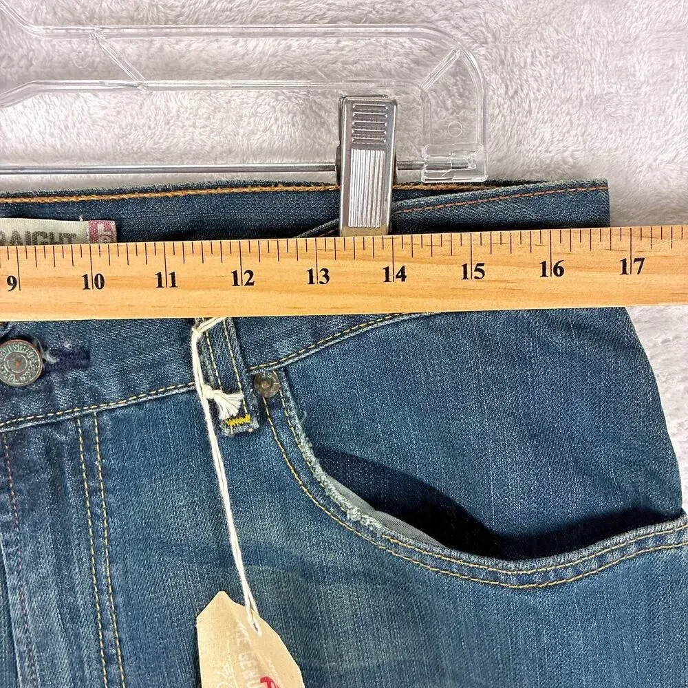 Levis classic straight